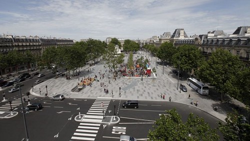 PARIS - Place de la République - Juin 2013